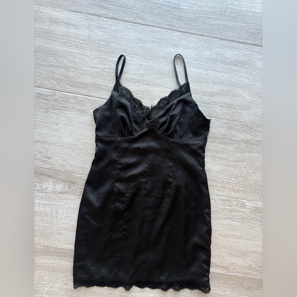 Princess Polly Dresses & Skirts - Princess Polly Black Satin Lace Mini Dress